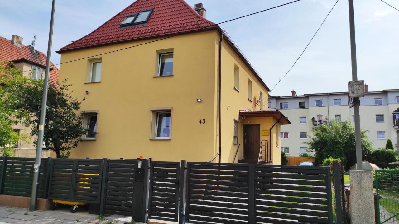 Apartament Przy Wroclawskim Stadionie エクステリア 写真